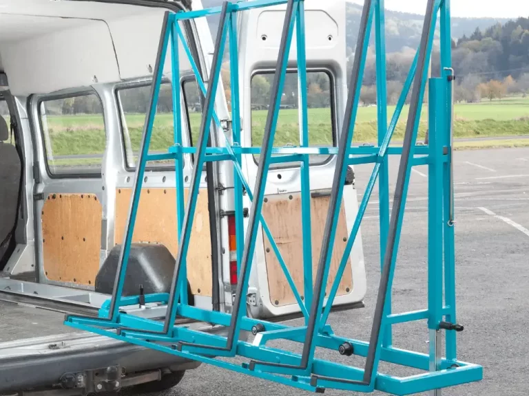 VÝSUVNÝ STOJAN DO DODÁVKY-webp-optimized-1