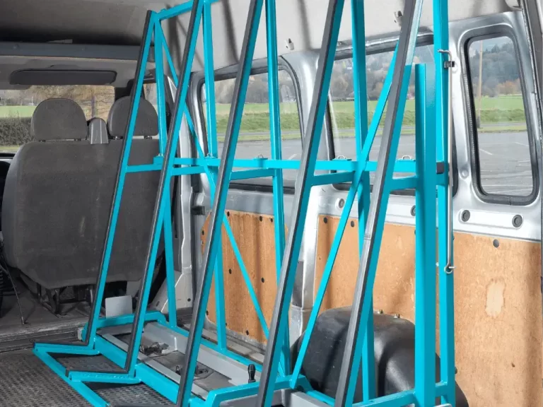 VÝSUVNÝ STOJAN DO DODÁVKY-webp-optimized-2